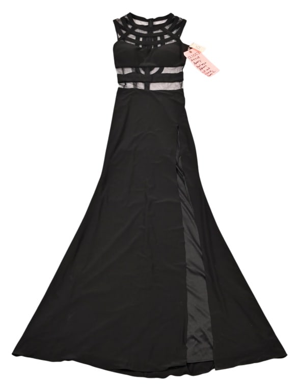 Yellowstone Avery Wardrobe Cut Out Black Gown (1 of 8)