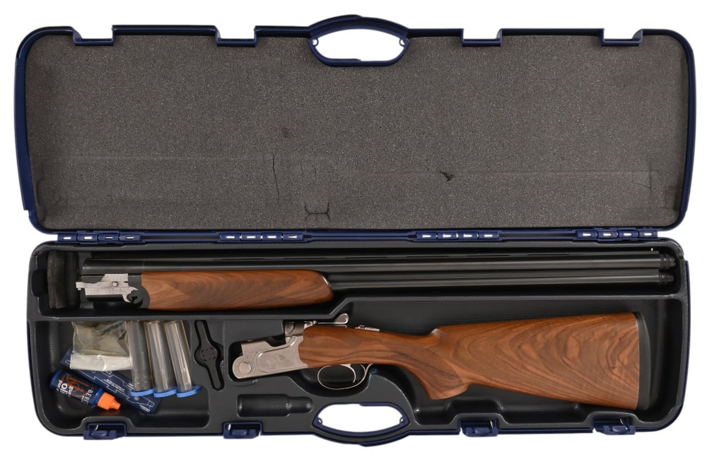 Berretta 686 Silver Pigeon 12 Gauge O/U Shotgun: In like new condition. possibly unfired