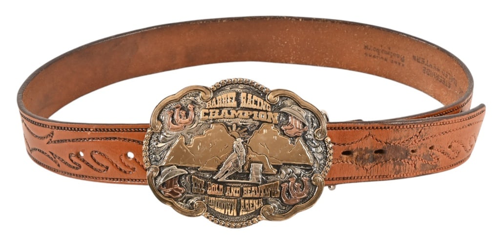 Yellowstone Prop Barrel Racing Champion Buckle (1 of 5)