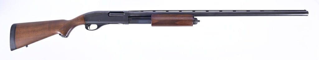 Remington 870 Express Magnum 12 Gauge Shotgun (1 of 2)