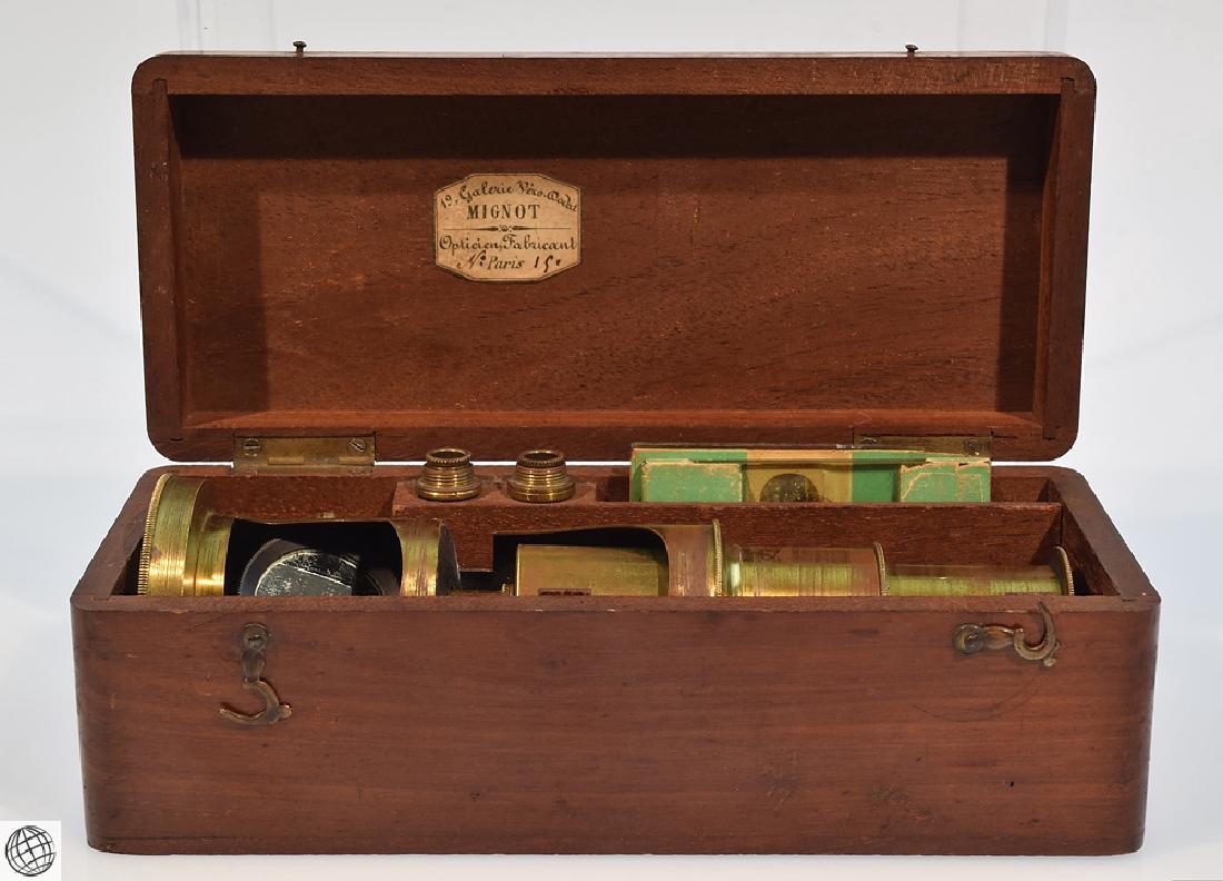 Authentic Early 19th Century MIGNOT BRASS DRUM: Details: This lot consists of a French-Made Field Microscope and Case from our Civil War Estate Collection. This authentic Early 19th Century Brass Drum MICROSCOPE features a Mignot label, on both the