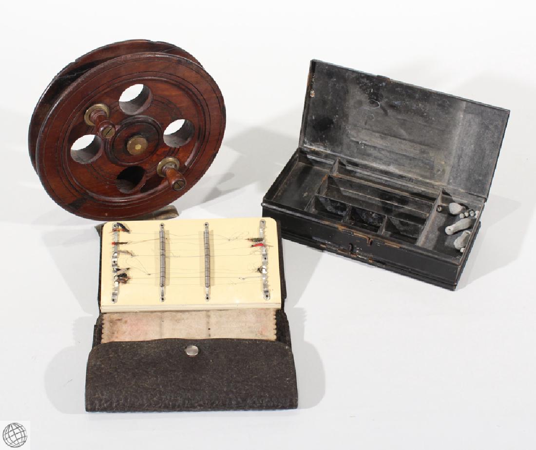 3Pcs Vintage Fishing Gear FLY WALLET WITH LURES TACKLE: Details: 3Pcs This lot consists of a fly fishing wallet, small tackle box, and fly fishing reel.The fly wallet is made of textured brown leather, closes with a snap, and has rivets on the bottom wher