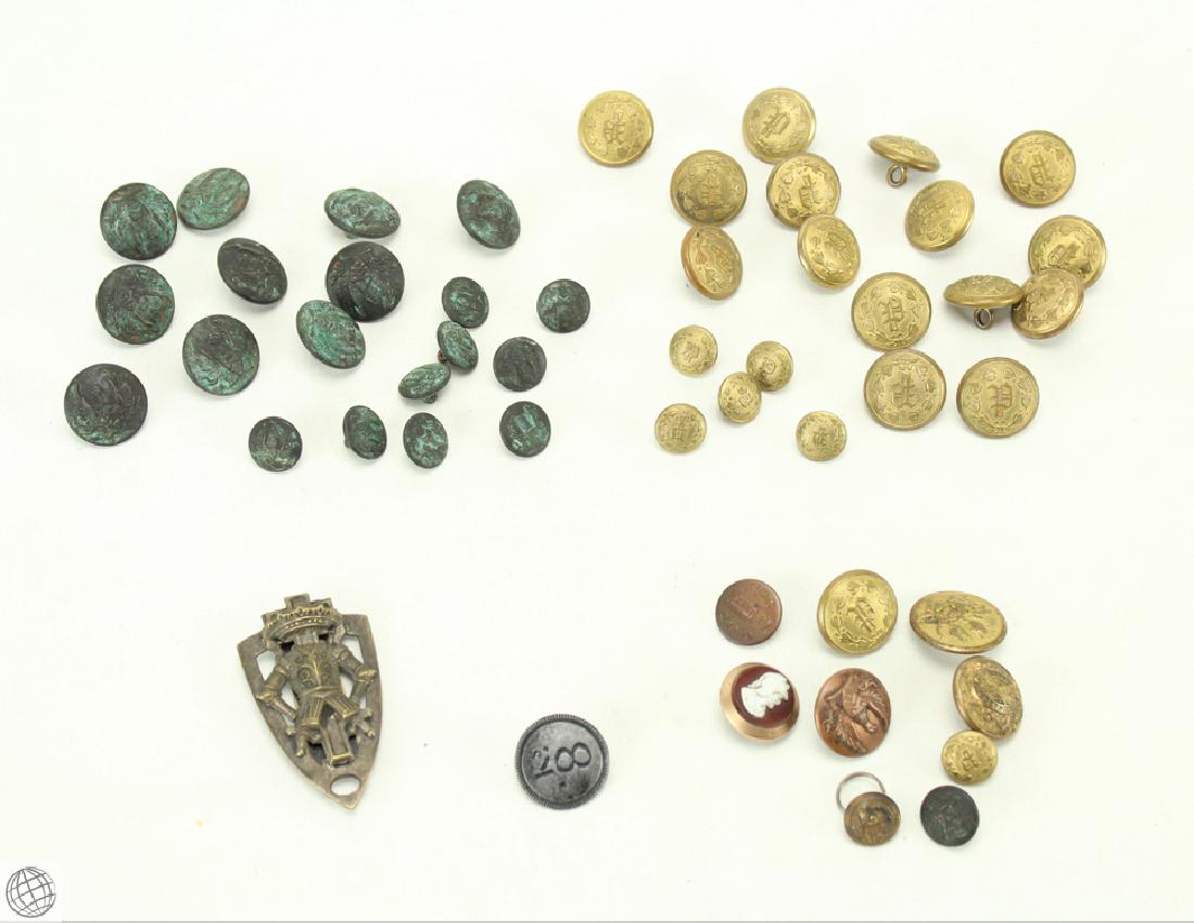 50Pcs RARE Kings 8 Foot MILITARY NAVY POLICE ASSORTED: Details: 50Pcs This lot consists of antique and vintage military, navy, police uniform and other buttons from places including America, Montreal and Britain. Also included is a heraldic strap plate. T