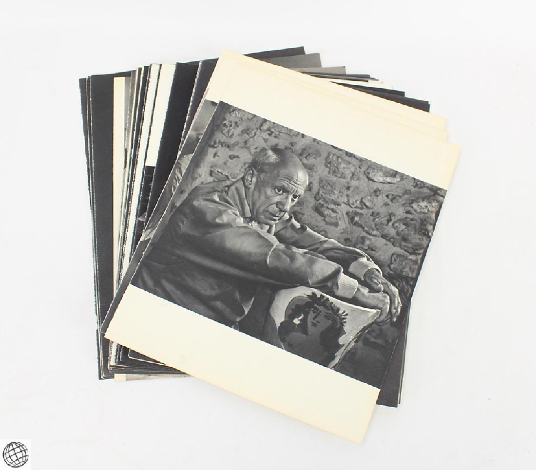 46Pcs Vintage Photogravure Portraits YOUSUF KARSH: Details: This lot comprises 46 vintage sheet-fed photogravure portraits by the inimitable photographer Yousuf Karsh. Notable subjects in this group include Albert Einstein, Winston Churchill, Ravi Sha