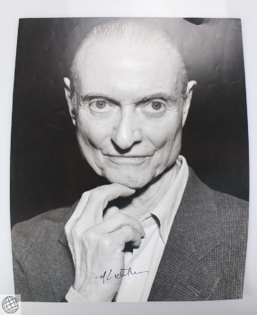 Pop Artist AUTOGRAPHED PHOTOGRAPH Roy Lichtenstein: Details: Signed photograph of Roy Lichtenstein, pop artist.Measures 11" by 14" Condition / Notes: This signed photo shows well, with mild age and wear. For lots which include only books, our shippin