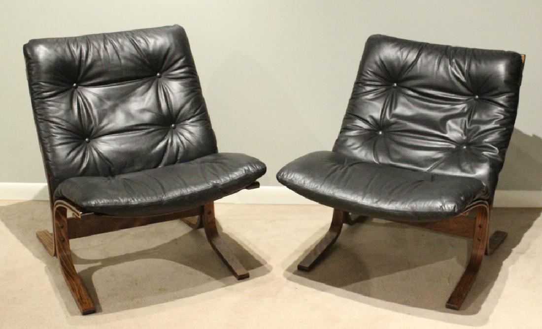 Leather Lounge WESTNOFA SIESTA CHAIR By Ingmar Relling: Details: 2Pcs These Siesta Chairs by Ingmar Relling for Westnofa Furniture, made in Norway, feature genuine leather over canvas hammocks on a bentwood frame with strong contrasting grain. Please atten
