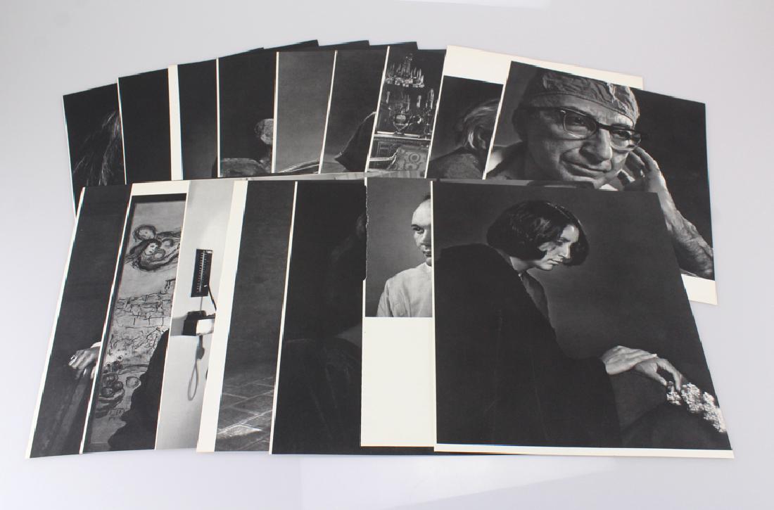 16Pcs Photogravure Portaits YOUSUF KARSH 1970S 1960S: Details: This lot is comprised of 16 sheet-fed photgravure portraits of prominent 20th Century figures by photographer Yousuf Karsh. Included in this group are portraits of Ernest Hemingway, Albert E