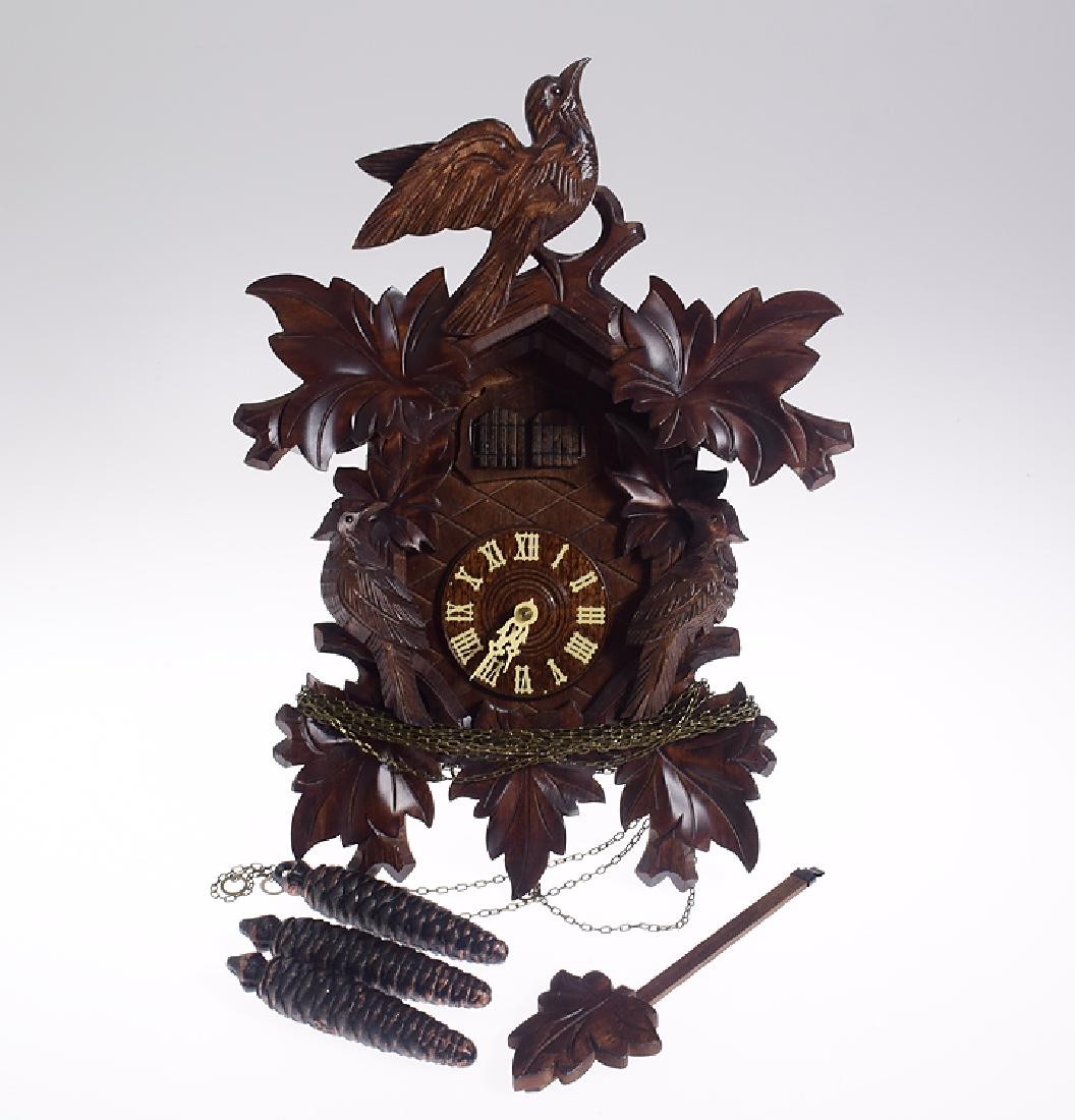 Black Forest Clock CUCKOO CLOCK VINTAGE REGULA MOVEMENT: Details: Black Forest Clock CUCKOO CLOCK VINTAGE REGULA MOVEMENT CLASSIC CUCKOO/QUAIL CLOCK c1975 Excellent Condition German Collectible Decorative Clock Maker: Regula MovementHistory of Maker: Regul