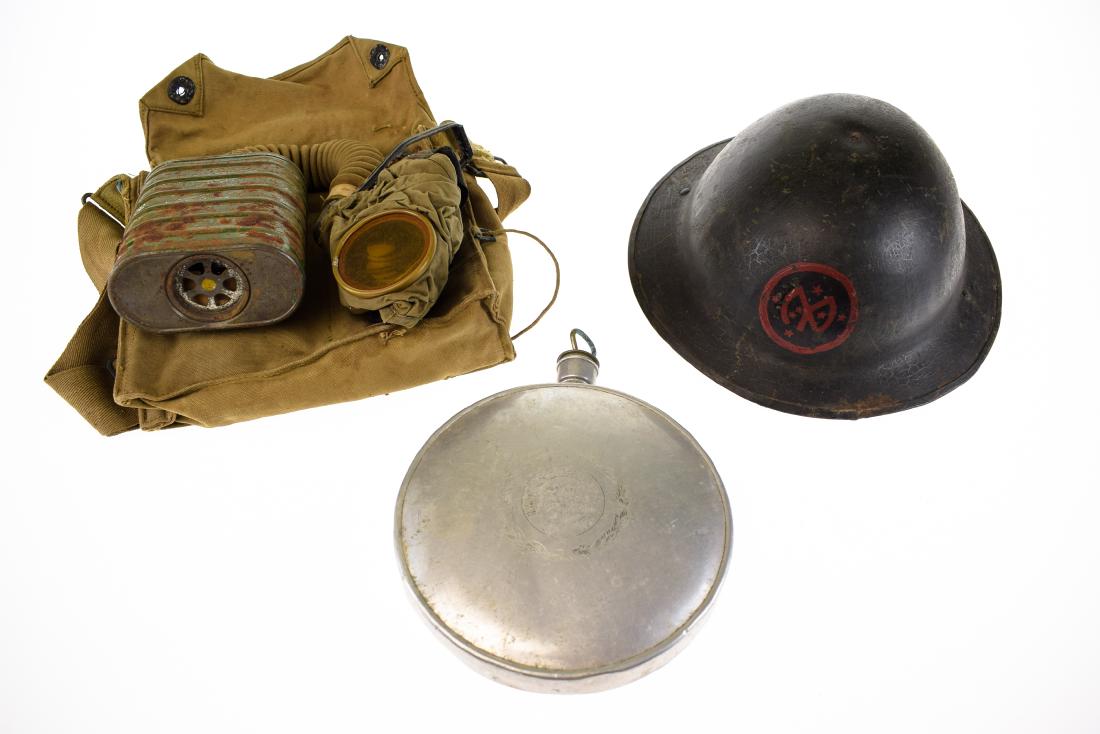 3Pcs World War I ANTIQUE HELMET GAS MASK & CANTEEN (1 of 20)