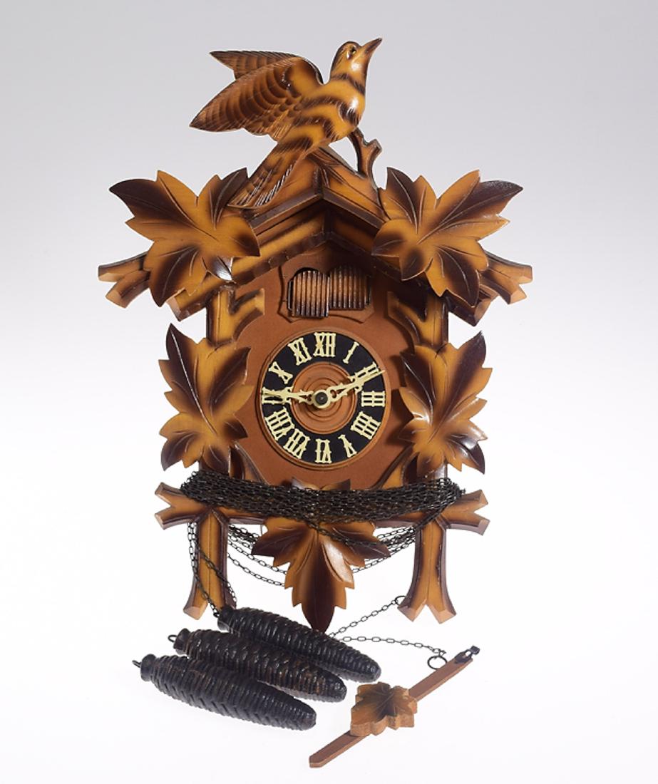 Collectible Vintage Clock ONE-DAY CUCKOO & QUAIL CLOCK: Details: ONE-DAY CUCKOO & QUAIL CLOCK 2-TONE AIRBRUSHED COLORS c1965 German Black Forest Maker: Unknown History of Maker: N/A Country of Origin: Germany Year of Manufacture: c.1965<