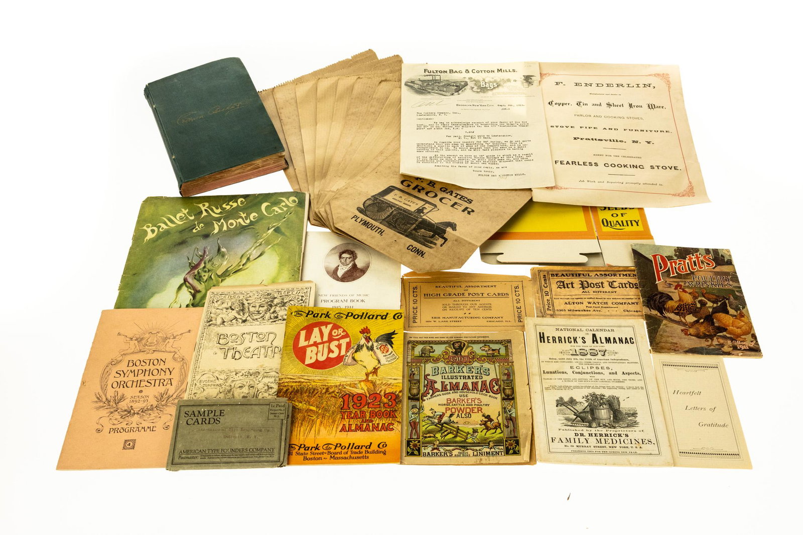 26Pcs ANTIQUE ADVERTISING EPHEMERA Agriculture New Old: 26Pcs ANTIQUE ADVERTISING EPHEMERA Agriculture New Old Stock Grocery Bags F G Gates Grover Plymouth CT Sample Cards American Type Founders National Calendar Herrick′s Alamanac 1887 Pratts Poultr