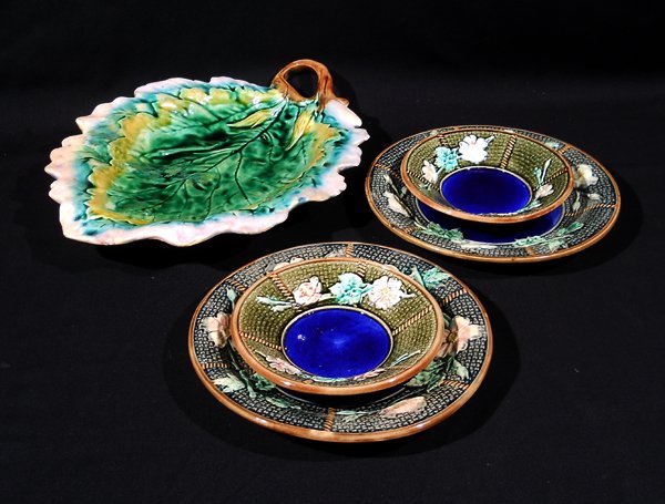 5Pcs Etruscan ANTIQUE MAJOLICA DISHES Earthenware: Details: This lot consists of the antique majolica dishes shown in the corresponding images.Included in this lot are two 5 1/4" saucers, two 7 1/2" salad plates, and an Etruscan leaf platter, measuri