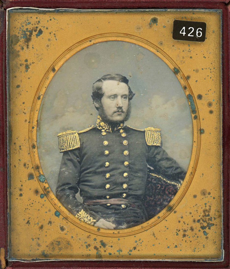 4 MAKER MARKED ENGLISH DAGUERREOTYPES W/TINTED SOLDIER (1 of 4)