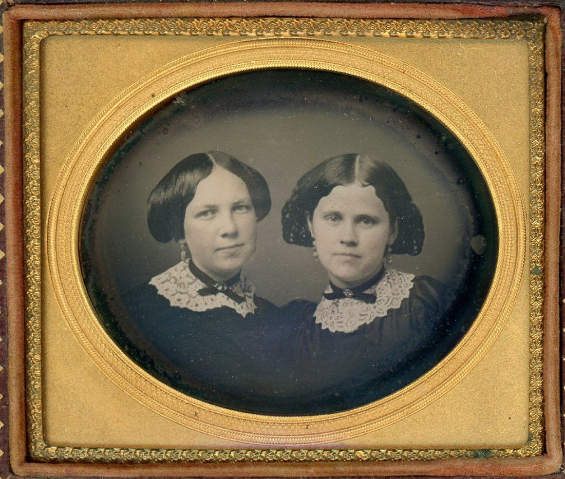 LADIES & COUPLES 9 DAGUERREOTYPES (1 of 4)