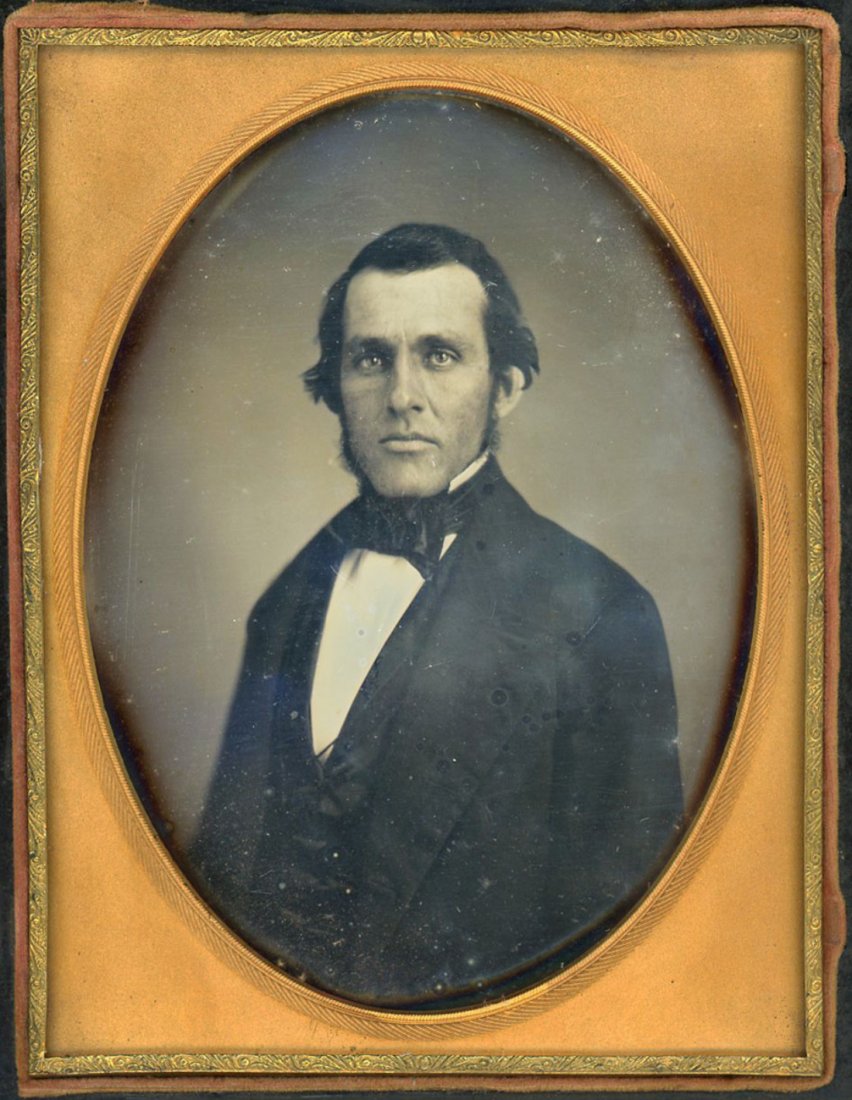 HANDSOME! HALF PLATE DAGUERREOTYPE & UNION CASE (1 of 2)