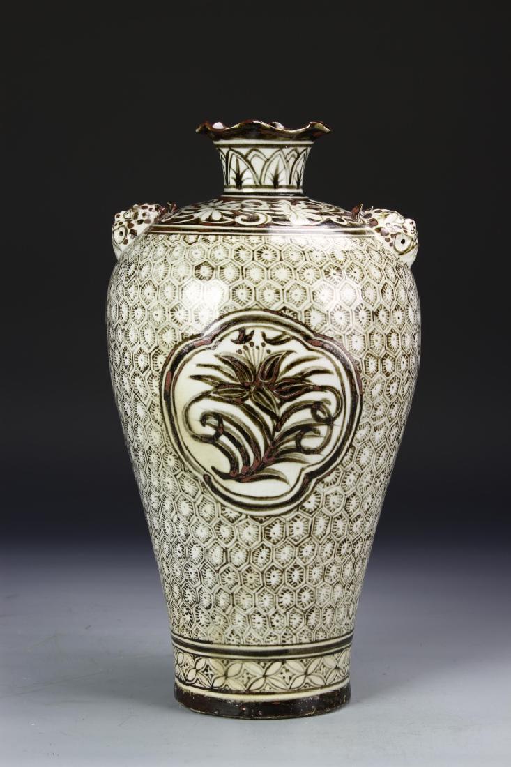 Chinese Cizhou Yao Meiping Vase (1 of 5)