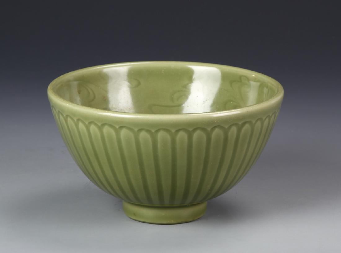 Chinese Celadon Glazed Bowl (1 of 4)