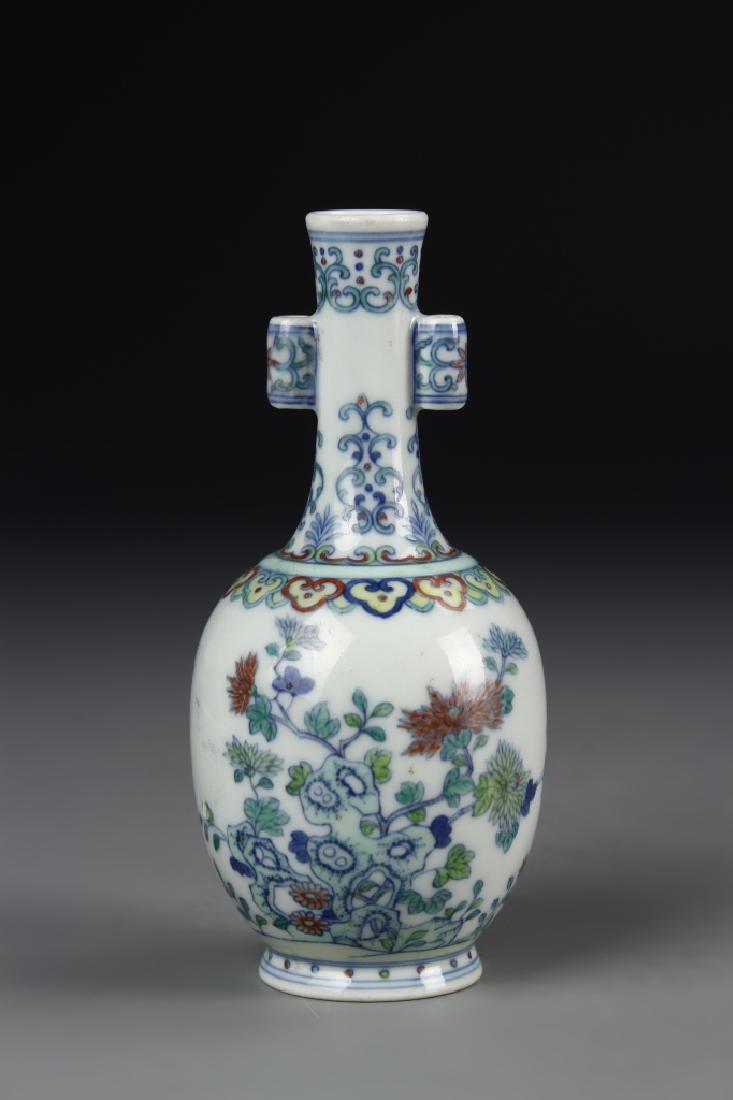 Chinese Doucai Vase (1 of 7)