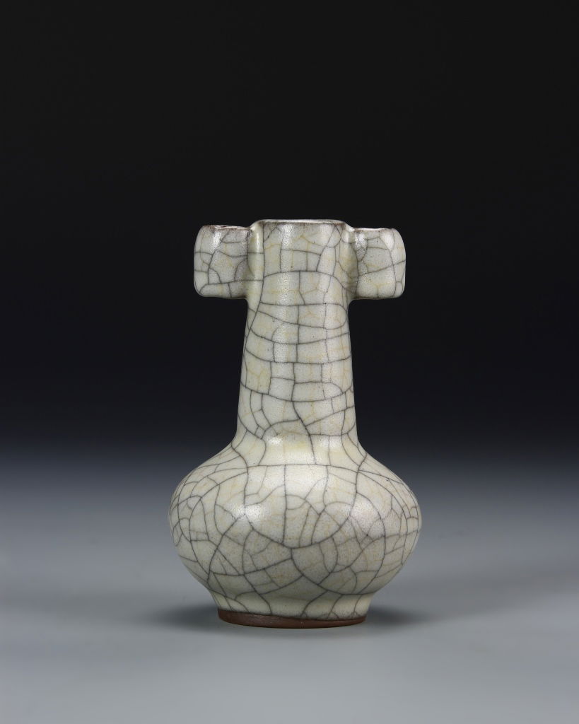 Chinese Crackled Glazed Bottle (1 of 10)