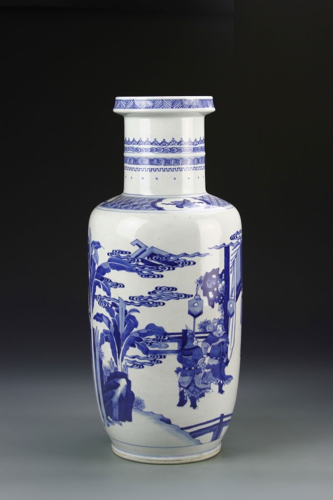 Chinese Blue and White Vase (1 of 7)