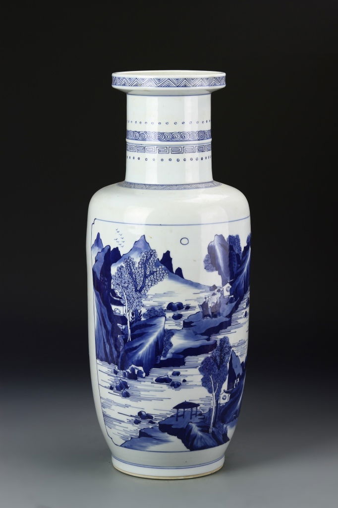 Chinese Blue and White Vase (1 of 7)
