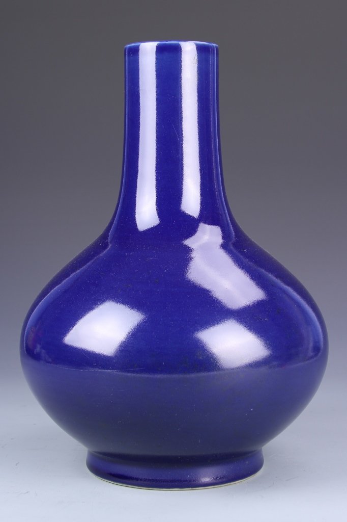 Chinese Blue Glazed Vase (1 of 1)