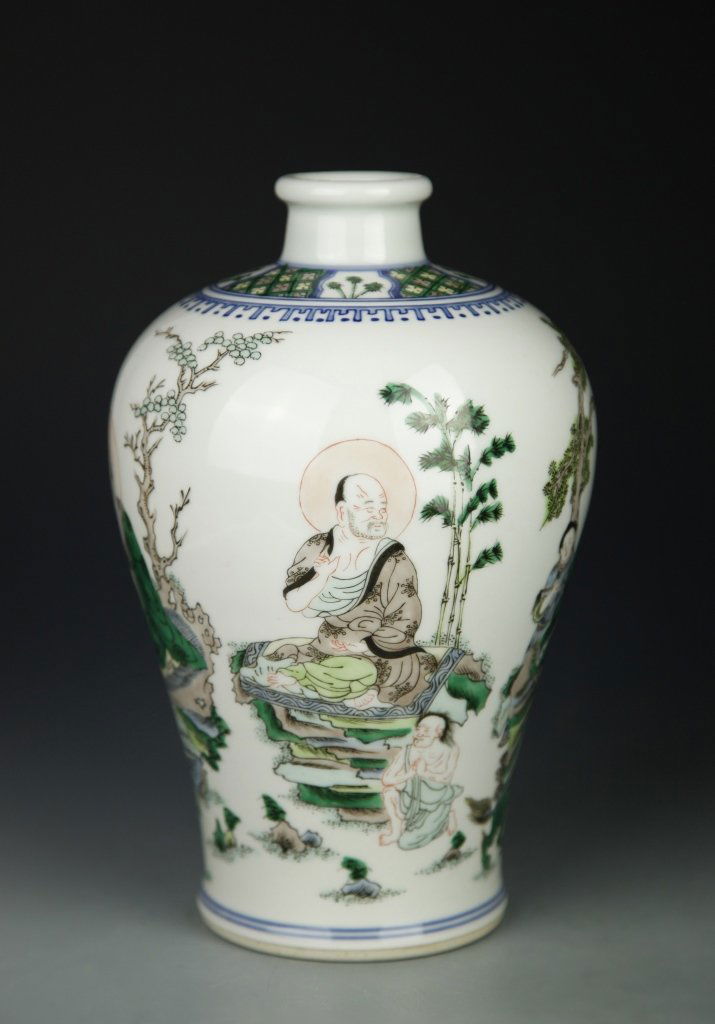 Chinese Wucai Meiping Vase (1 of 4)
