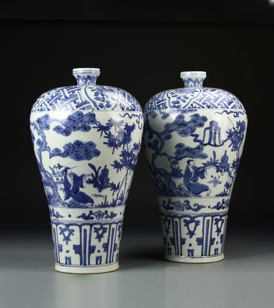 Pair of Chinese Meiping Vases (1 of 5)