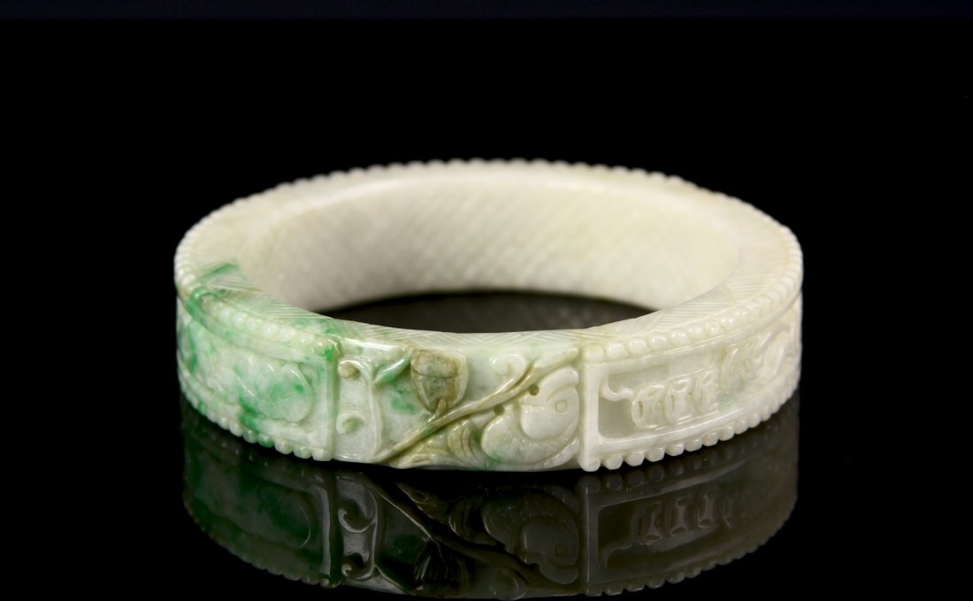 Chinese Jadeite Bangle (1 of 5)