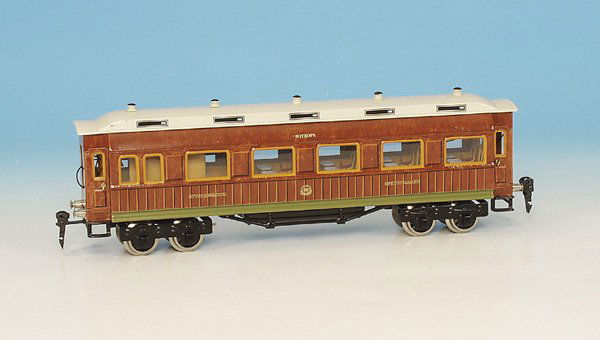 1 HEHR Replika D-Zug-Speisewagen 1946 G/0: 4 achs., 34,5 cm, teak, Dach weiß handlackiert, mit Inneneinrichtung, neuwertig, im OKT.