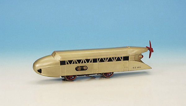 1 MÄRKLIN Schienenzeppelin S.Z. 12970: Achsfolge A1', 31 cm, n e u l a c k i e r t, optisch und technisch in gutem Zustand.