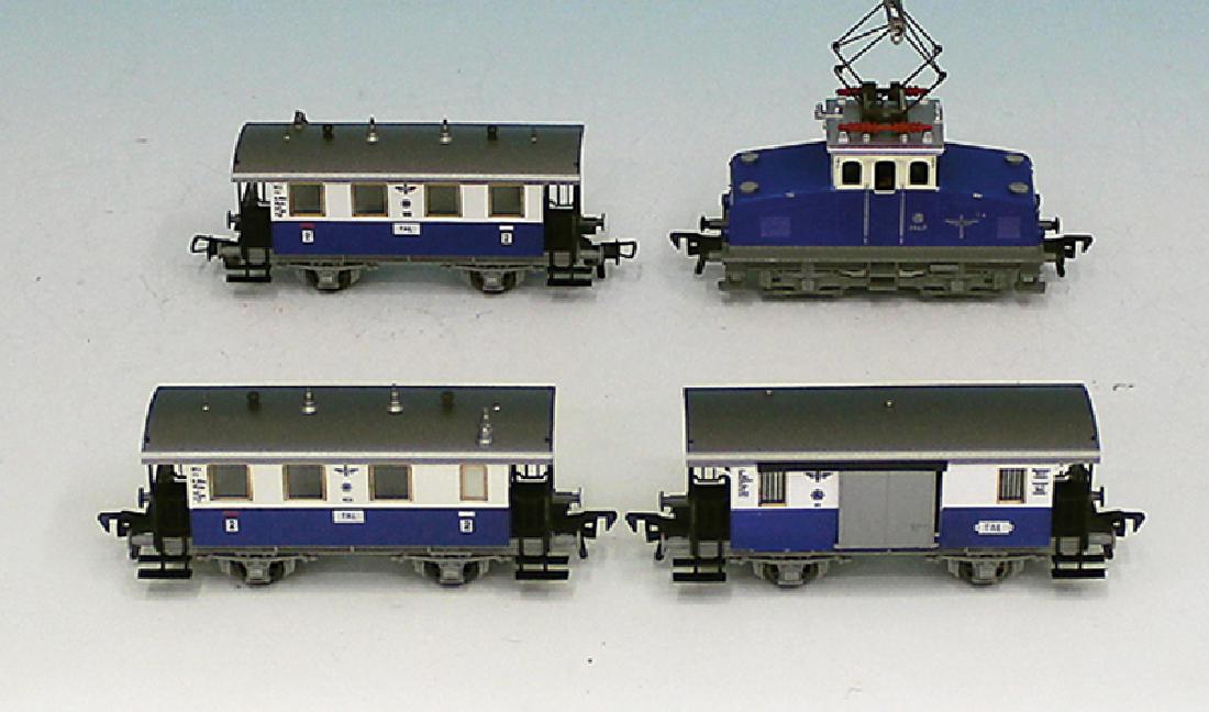 FLEISCHMANN Personenzug "Edelweiss" der LAG (1 of 1)