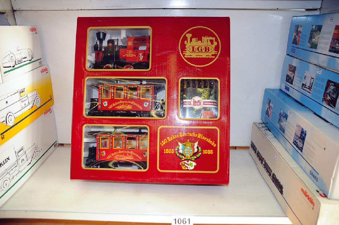 LGB Zugpackung "150 Jahre Deutsche Eisenbahn": augenscheinlich komplett, guter Zustand.