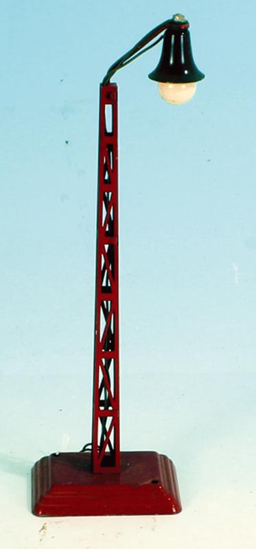 HEHR Replika Bogenlampe 13452/1: Hoehe 24,5 cm, Alterungs- und Gebrauchsspuren.