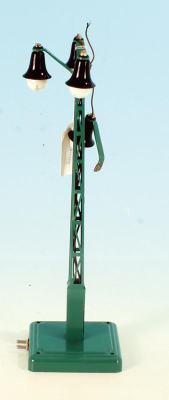 HEHR Bogenlampe 13453/4: Hoehe 30 cm, Alterungs- und Gebrauchsspuren, 1 Lampenarm lose, Besichtigung erforderlich.