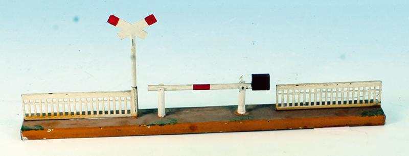 MARKLIN Bahnschranke (1 of 1)