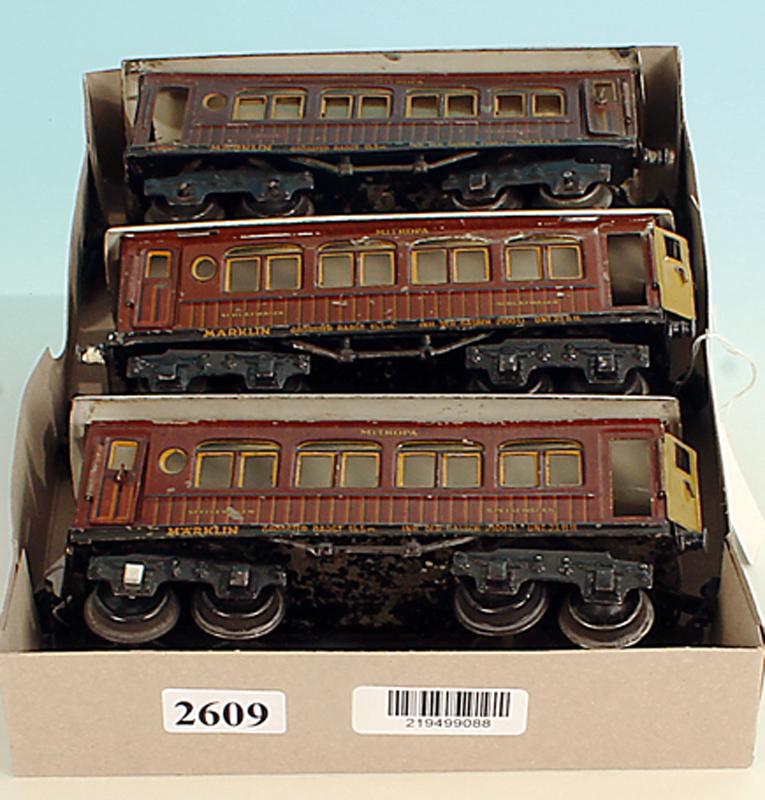 3 MARKLIN Personenwagen (1 of 1)