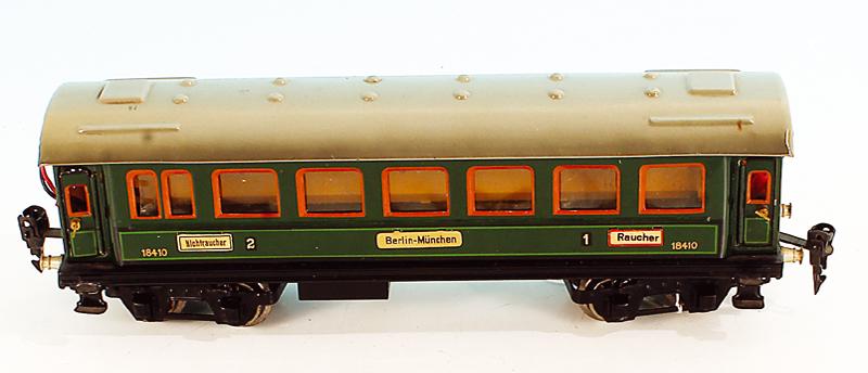 MARKLIN D-Zugwagen 1841/0 G (1 of 1)