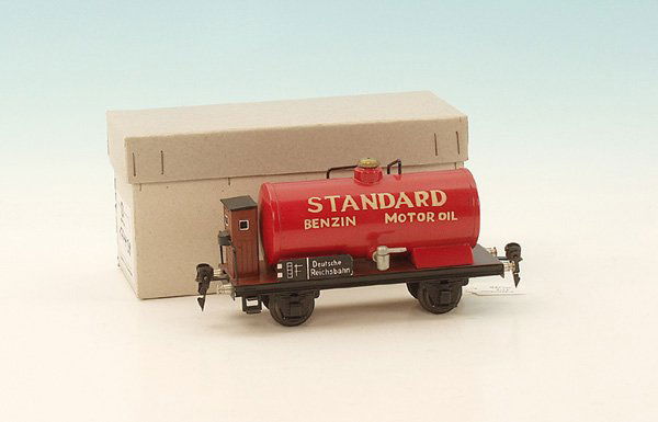 HEHR Kesselwagen 1774/0 "STANDARD": neu, im OKT.