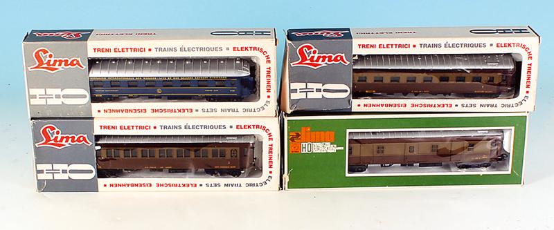 4 LIMA Personenwagen: guter Zustand, in OKTs.