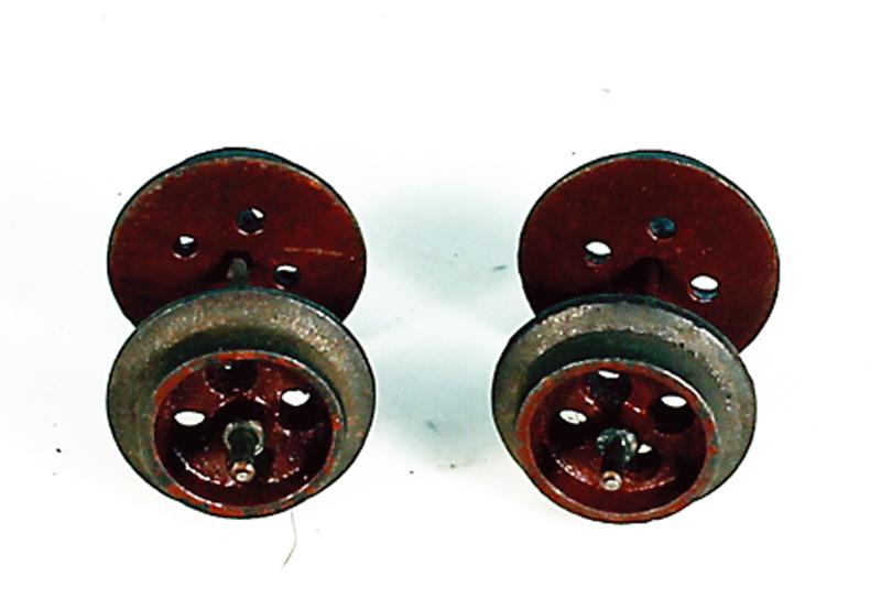 2 MARKLIN uralt Loch-Gussradsaetze (1 of 1)