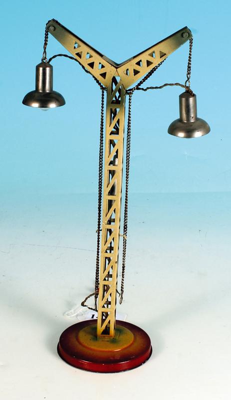 KIBRI Bogenlampe: Hoehe 33 cm, guter Zustand.