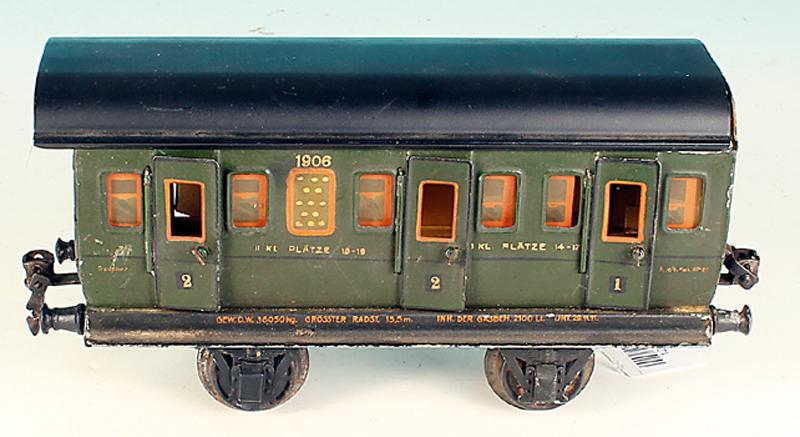 MARKLIN Personenwagen 1906/1: ueberlackiert, deutliche Gebrauchsspuren.