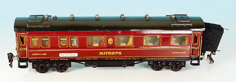 MARKLIN Speisewagen 1946/0 G - 12 Luefter Dach (1 of 1)