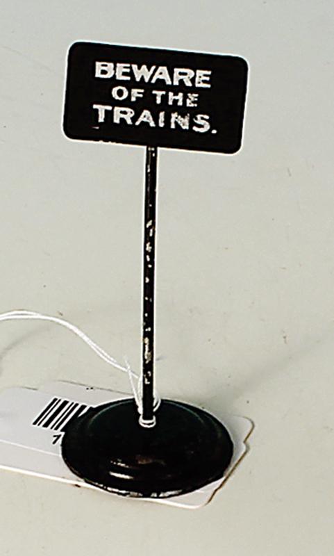 MARKLIN engl. Hinweistafel "Beware of the Trains" (1 of 1)