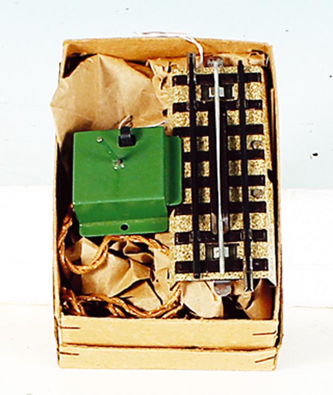 MARKLIN Rangiersignal 3600 EK: sehr guter Orig.-Zustand, im OKT mit Gebrauchsanleitung und originalem Packpapier.