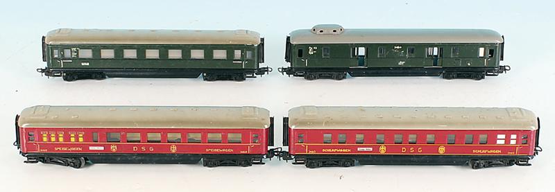 4 MARKLIN Personen/Packwagen (1 of 1)