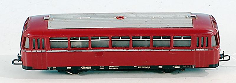 MARKLIN Schienenbus-Motorwagen: leichte Gebrauchsspuren.