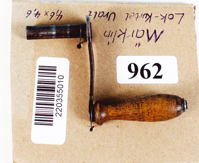 MARKLIN Uhrwerk-Kurbelschluessel: mit Holzgriff, guter Zustand.