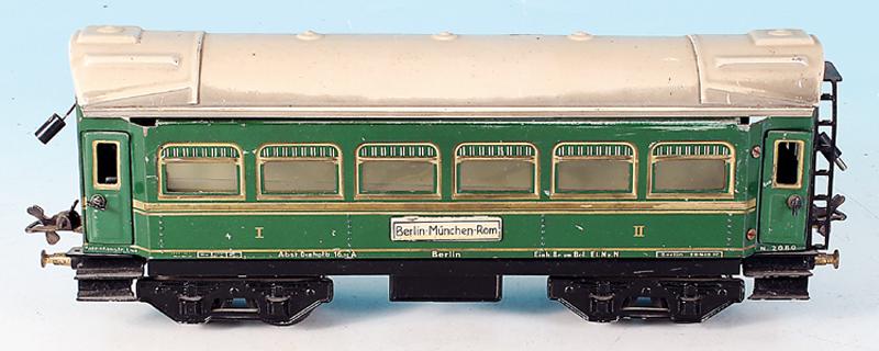 BUB Personenwagen: 30 cm, Zuglaufschilder: Berlin-Muenchen-Rom, Orig.-Zustand, leichte Gebrauchsspuren.